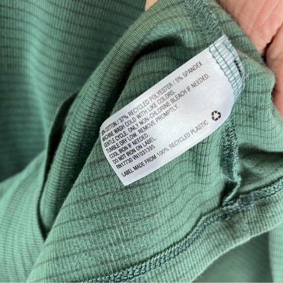 STRANGER THINGS Universal Thread Green Striped Long Sleeve Top ASO Max Mayfield - Picture 8 of 11